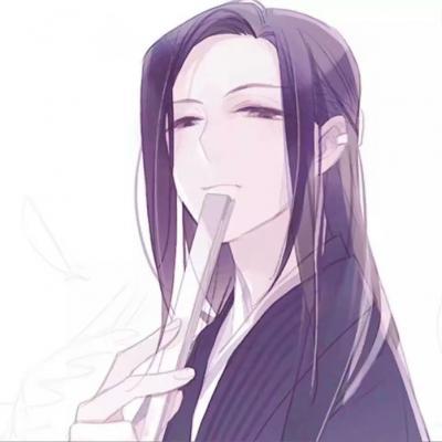 电瓶充电爆炸起火一家四口被困